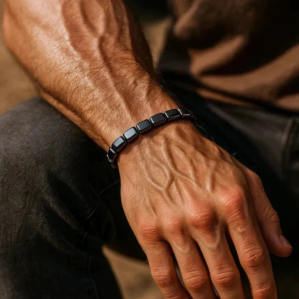 Hematiet armband voor heren – Elegant, sterk & stijlvolle energie