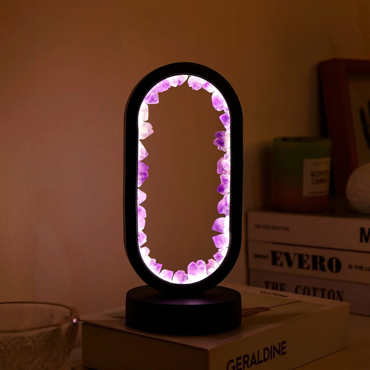 Natuurlijke amethistlamp – handgemaakte relax- en meditatielamp in het paars voor het interieur