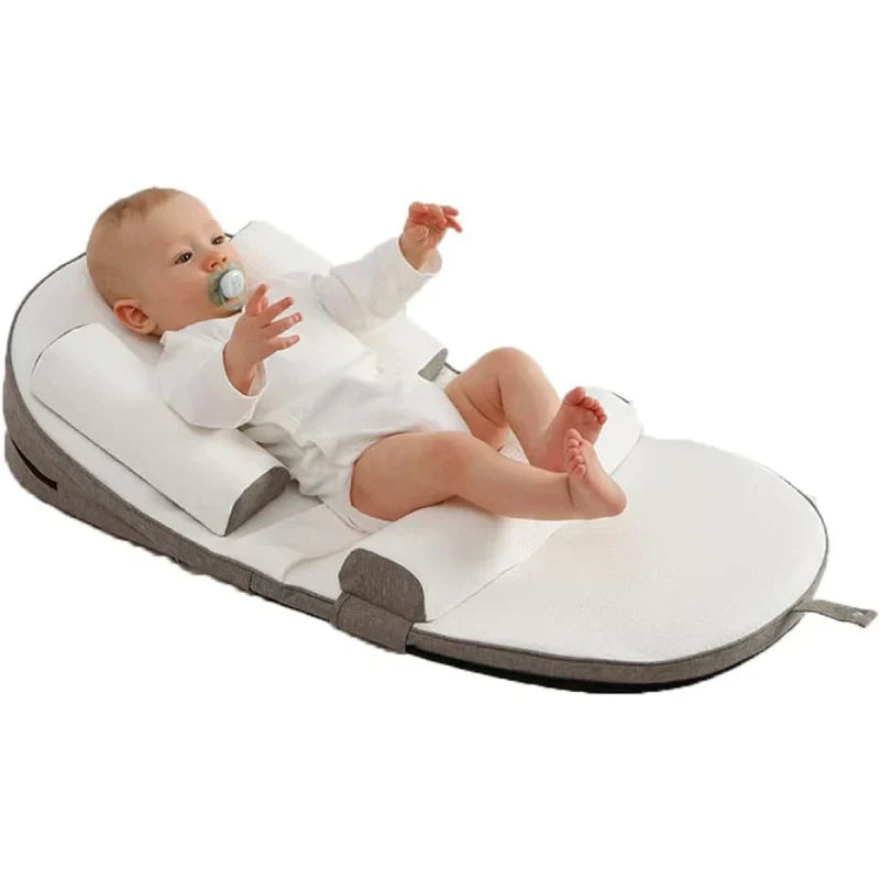 Baby hellend kussen: Veilig zijslapen & anti-reflux ondersteuning
