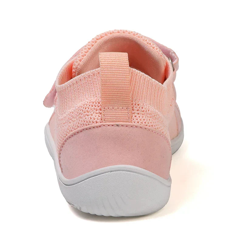 Barefoot sneakers voor kinderen met brede neus en handige klittenbandsluiting