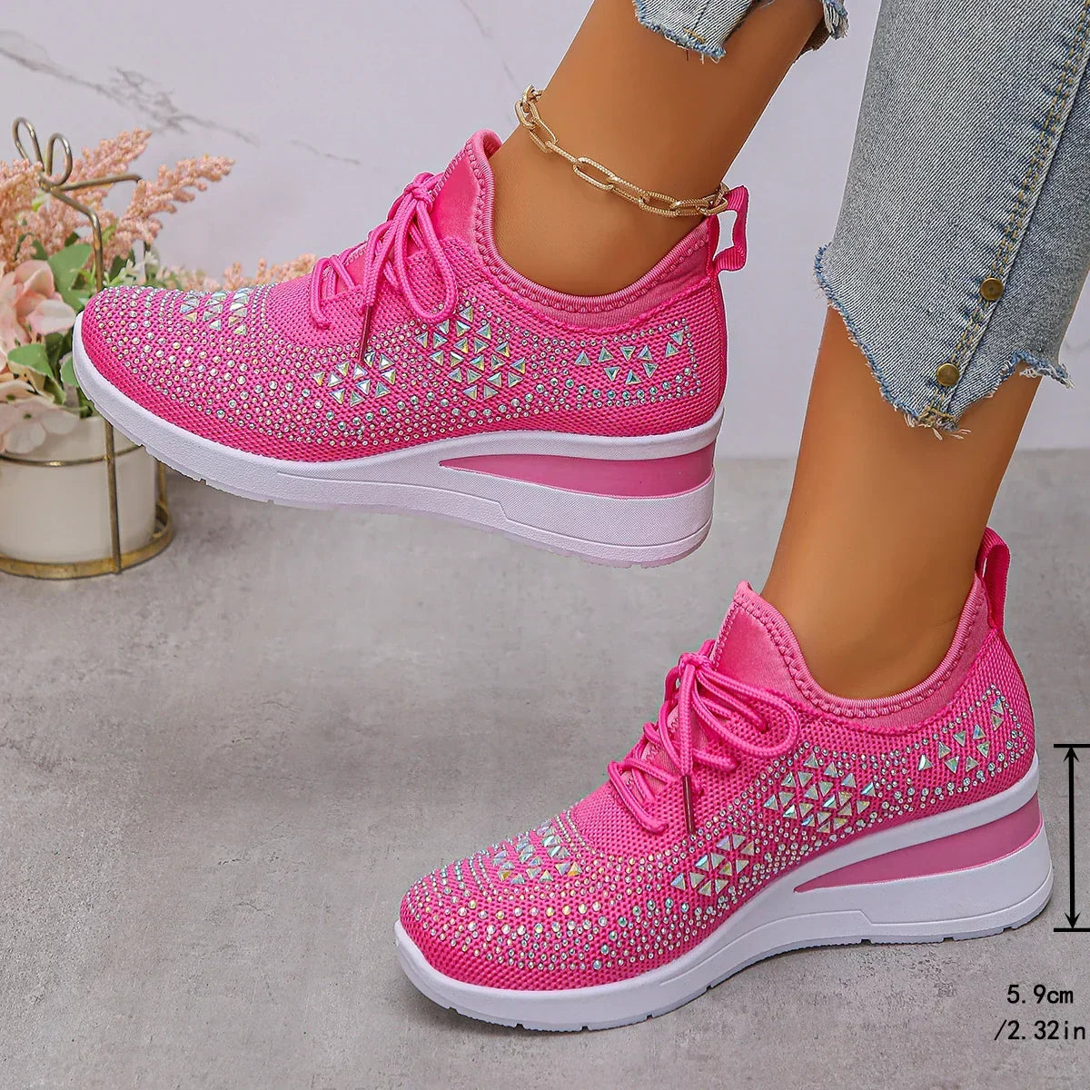 Damesneakers: Stijlvolle ademende wedgesneakers met fonkelende strass-steentjes
