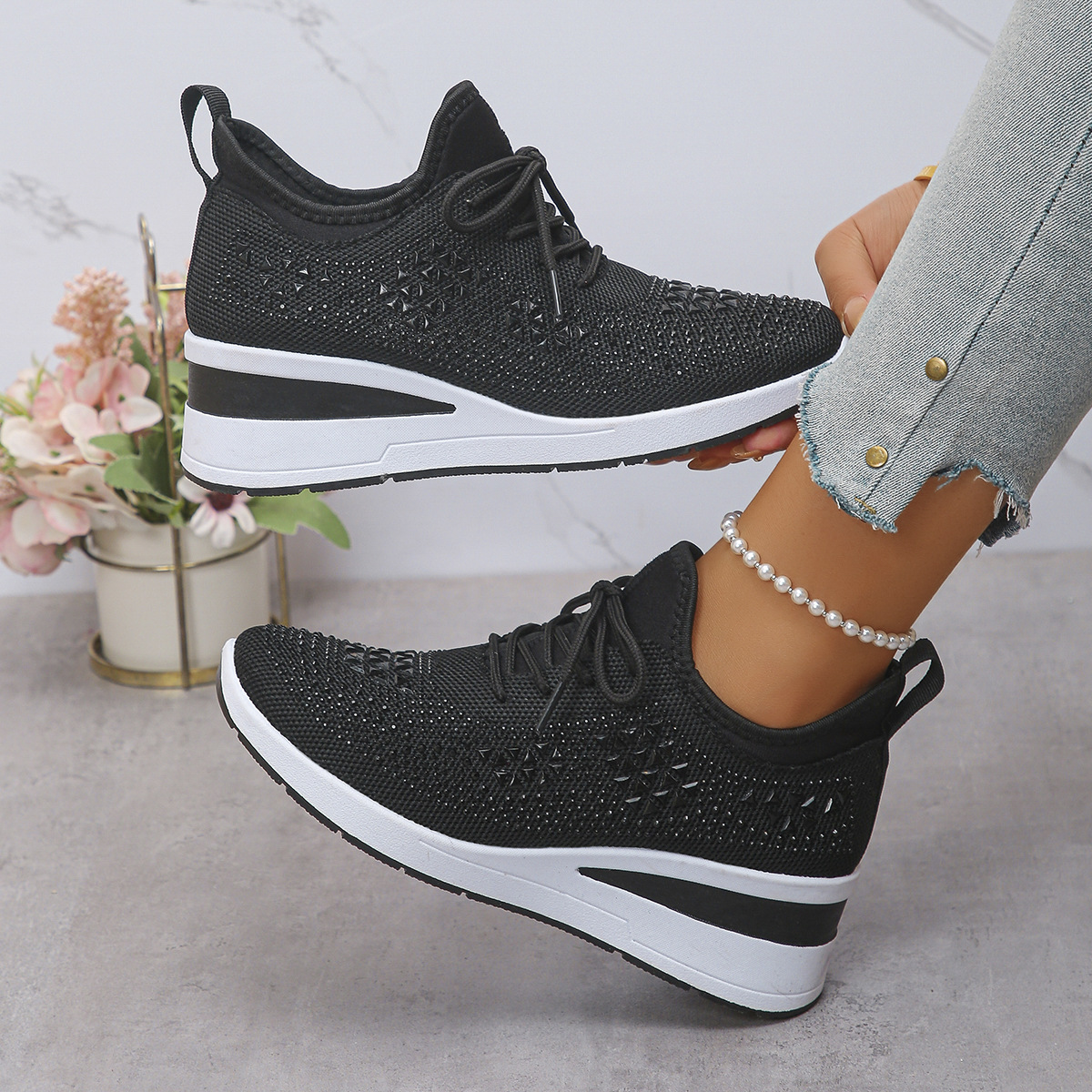 Damesneakers: Stijlvolle ademende wedgesneakers met fonkelende strass-steentjes