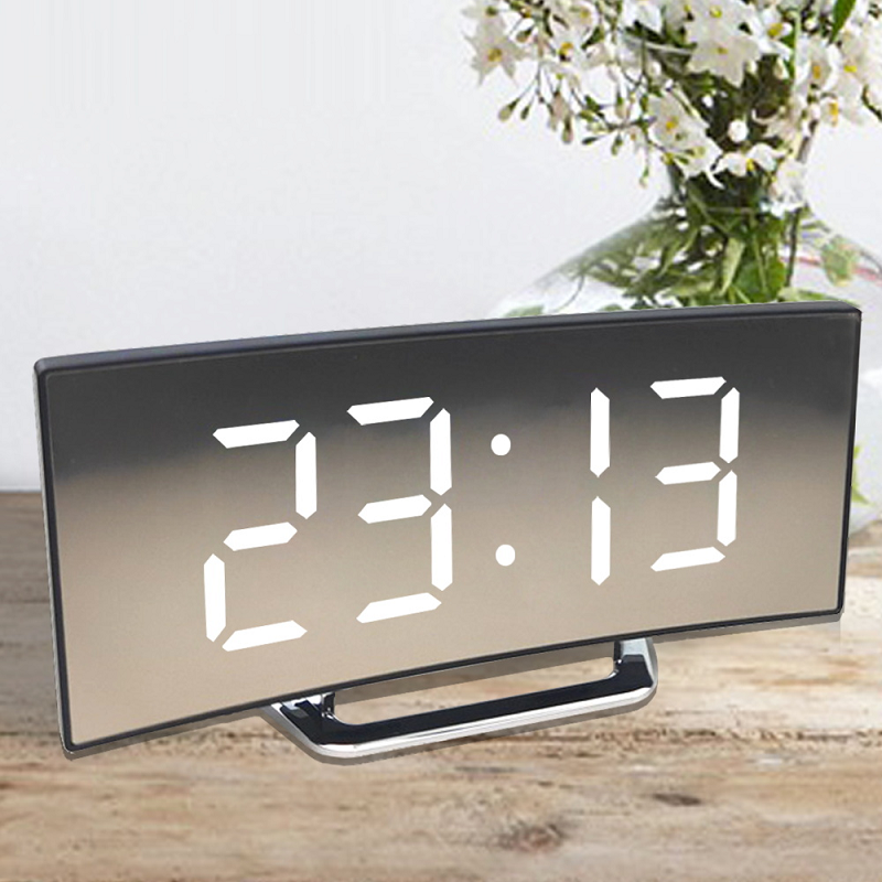 Digitale klok | LED spiegelwekker | Automatisch dimbaar en verblindingsvrij | Gebogen klok