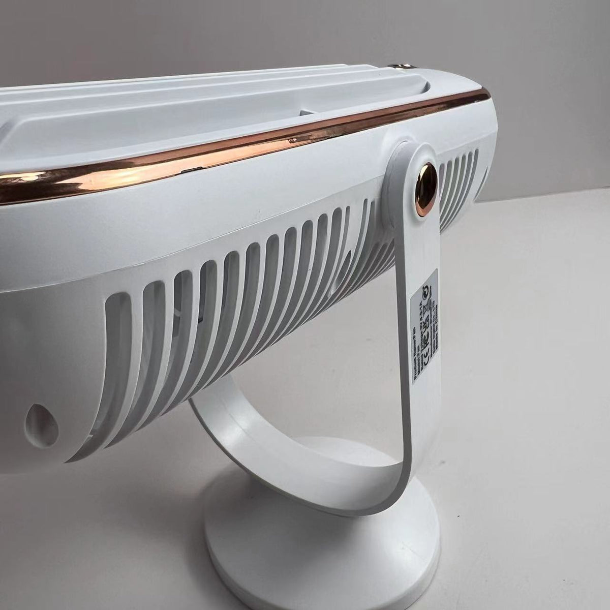 Draagbare ventilator met dubbele motor en 720° rotatie