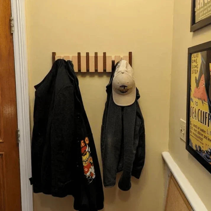 Duurzame Houten Wandkapstok voor Kleding met Muzikaal Design