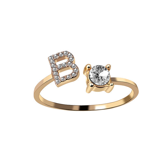 Elegante ring met initialen om herinneringen levend te houden