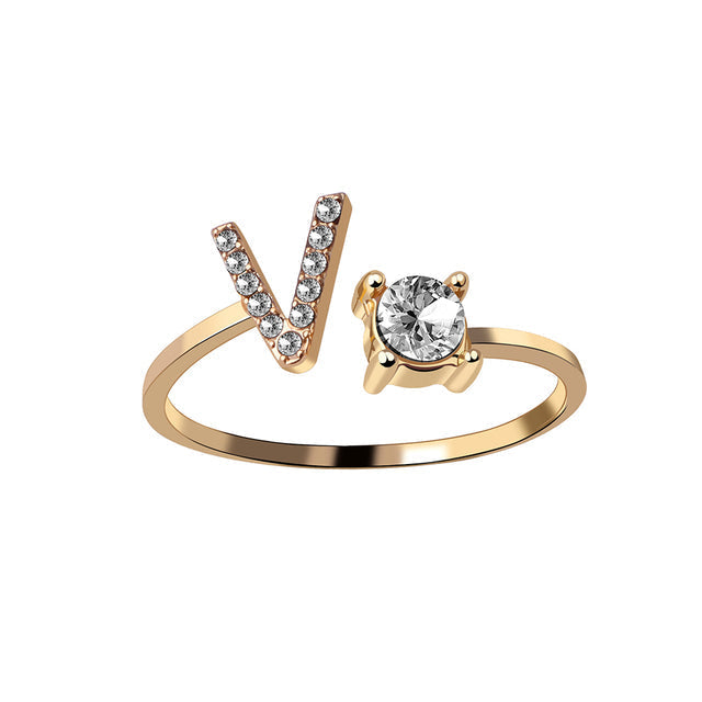 Elegante ring met initialen om herinneringen levend te houden