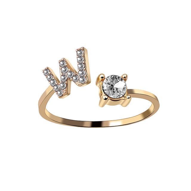 Elegante ring met initialen om herinneringen levend te houden