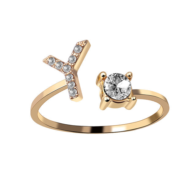 Elegante ring met initialen om herinneringen levend te houden