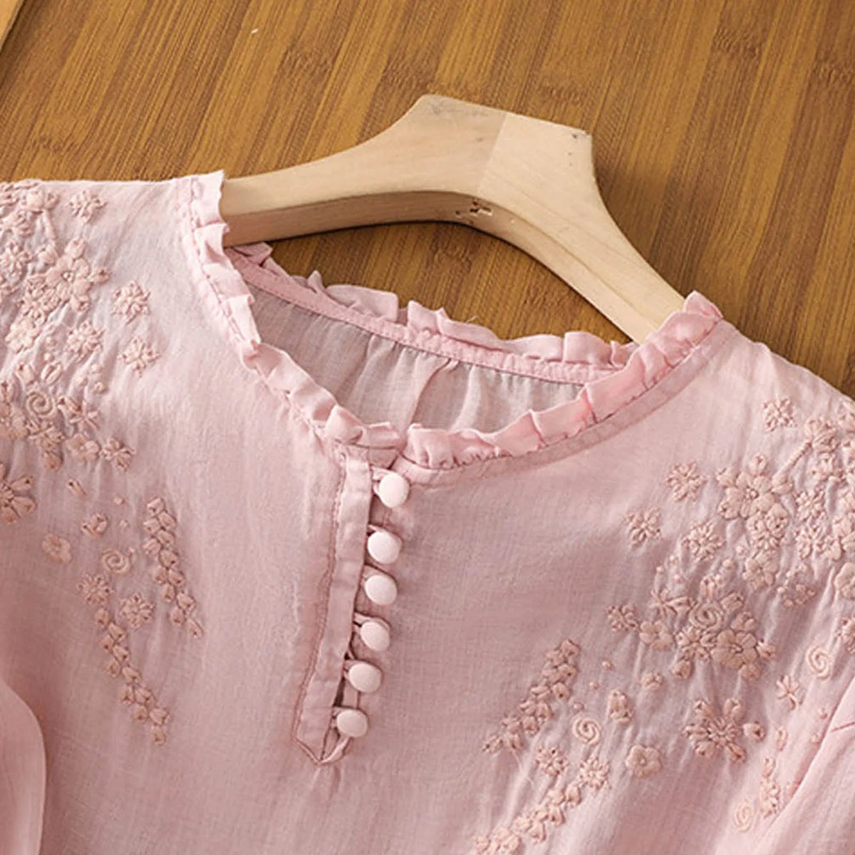 Geborduurde damesblouse met 3/4-mouwen