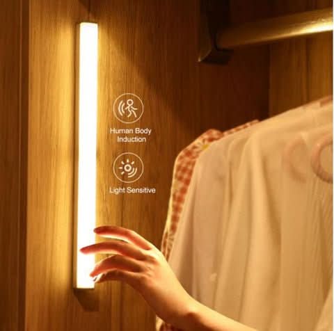 LED-lichtstrip met bewegingssensor – draadloos, voeding via USB/AAA-batterijen