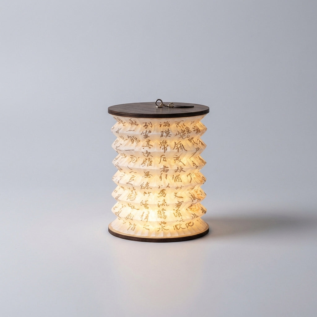 LED-tafellamp in lantaarnvorm met klassiek design – compact en energiezuinig voor woon- en slaapkamer
