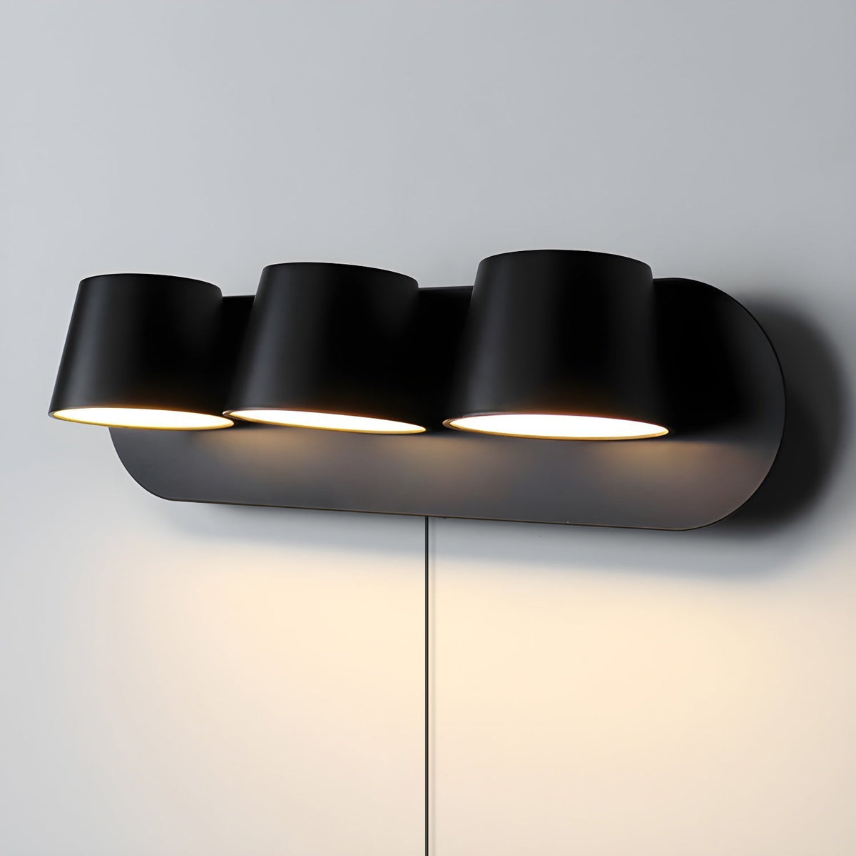 LED-wandleeslamp in zwarte en witte afwerking