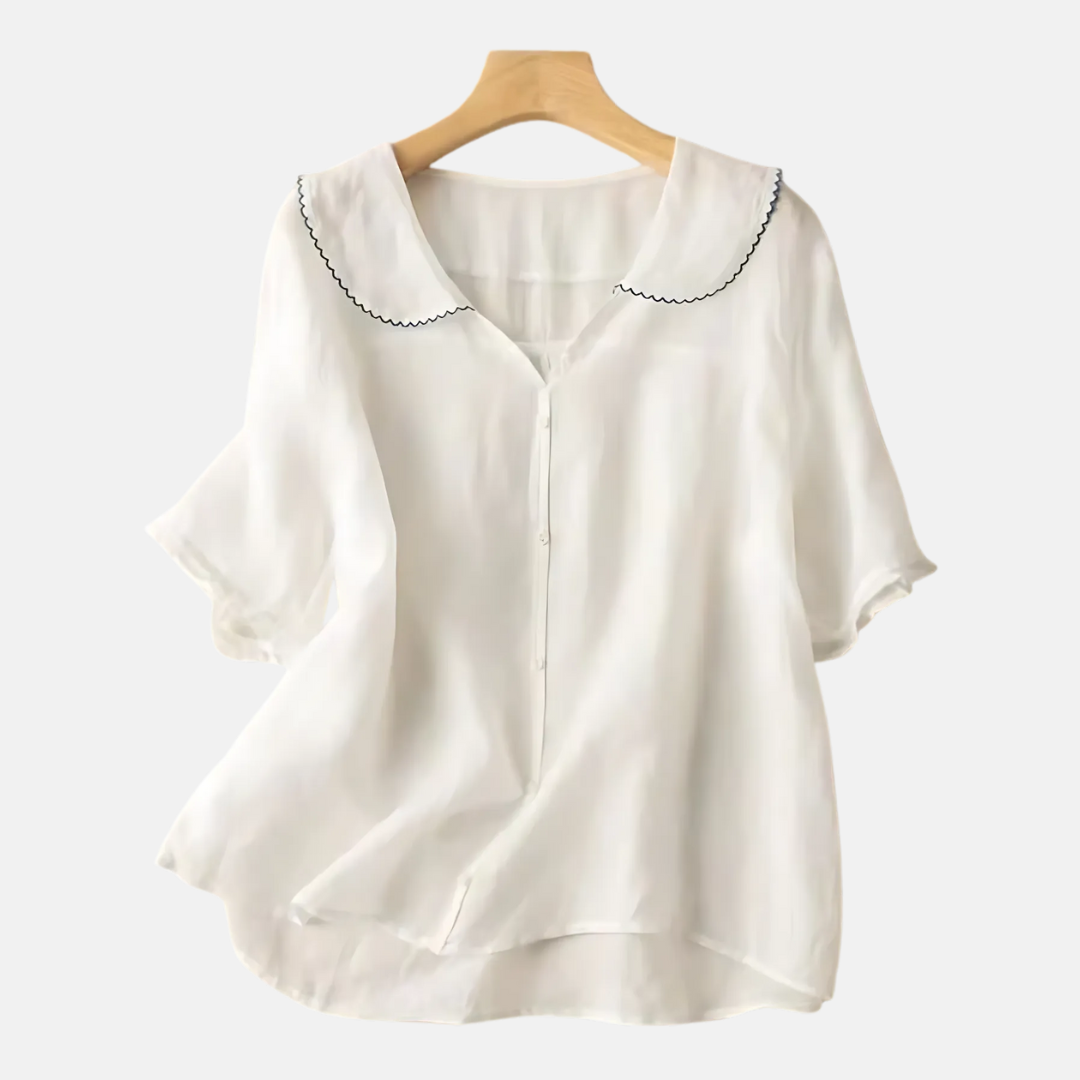 Luchtige vintage damesblouse met peterpankraag
