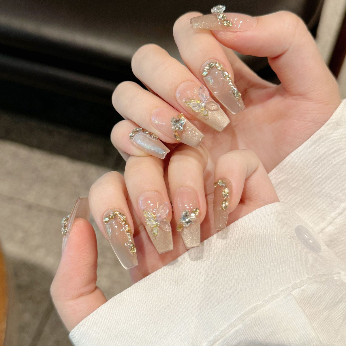 Luxe press-on nail art-set versierd met steentjes