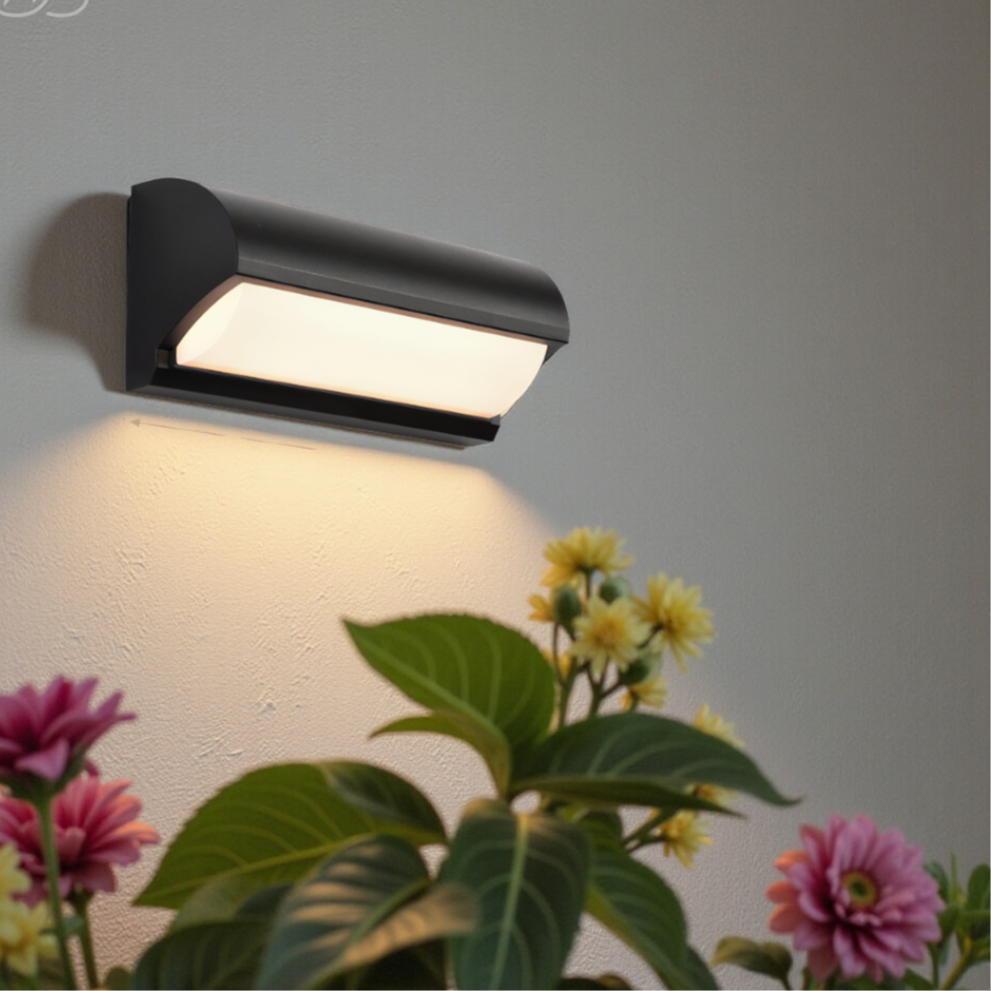 Moderne Zwarte LED-Buitenwandlamp – Weerbestendige Warme Verlichting voor Tuin, Terras & Ingang