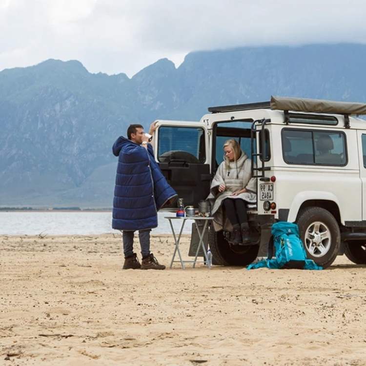 Outdoor poncho met fleecevoering