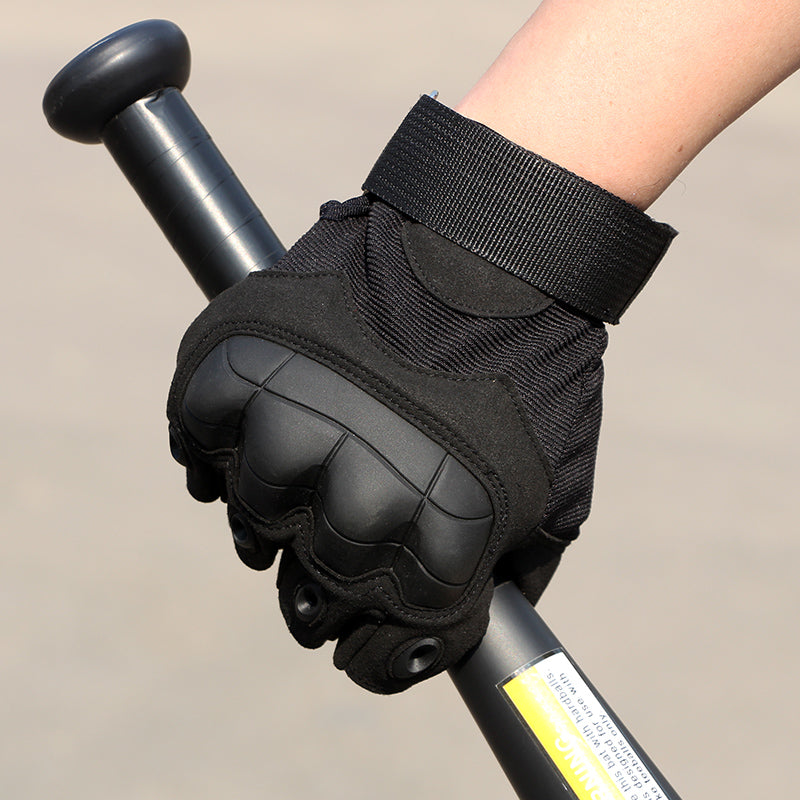 Tactische handschoenen met harde knokkelbescherming en touchscreenfunctie