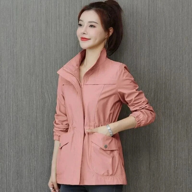 Trenchcoat voor dames met verstelbare taille en zakken aan de voorkant