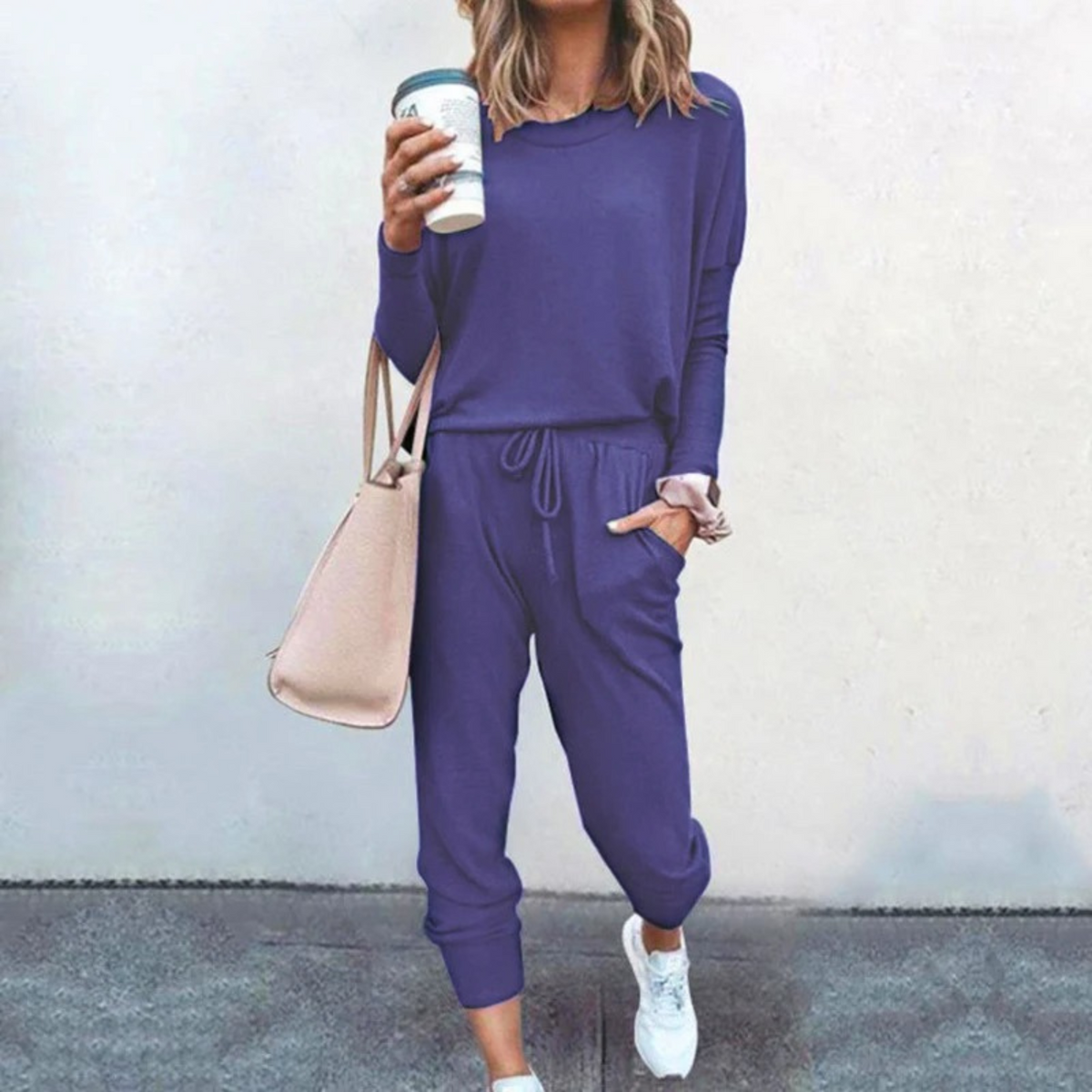 Tweedelige langmouwige dames-set met trekkoord in de taille